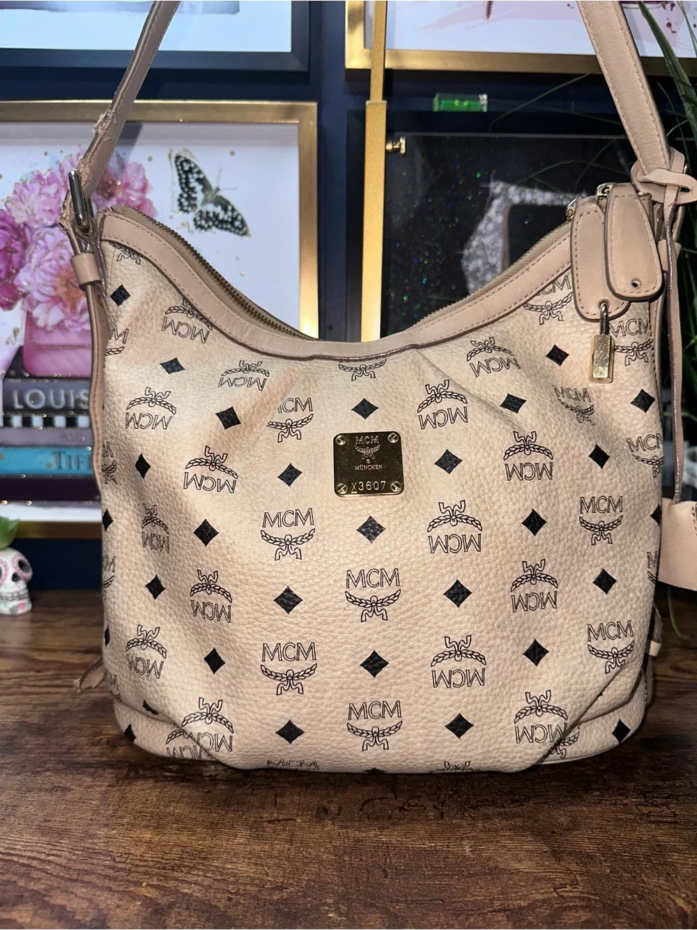 MCM Visetos Hobo Shoulder Bag Beige Cognac Leather Gold Hardware Padlock Key